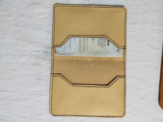 Porte-carte grise en cuir personnalisable 