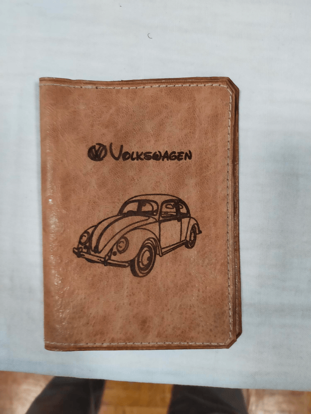 Porte-carte grise en cuir personnalisable 