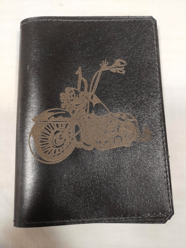 Porte-carte grise en cuir personnalisable 
