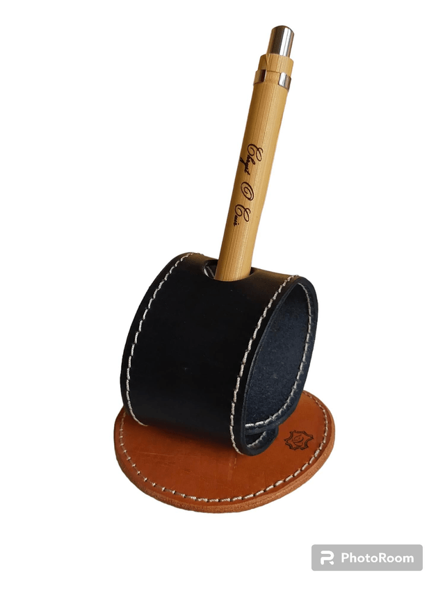 Porte stylo de bureau 
